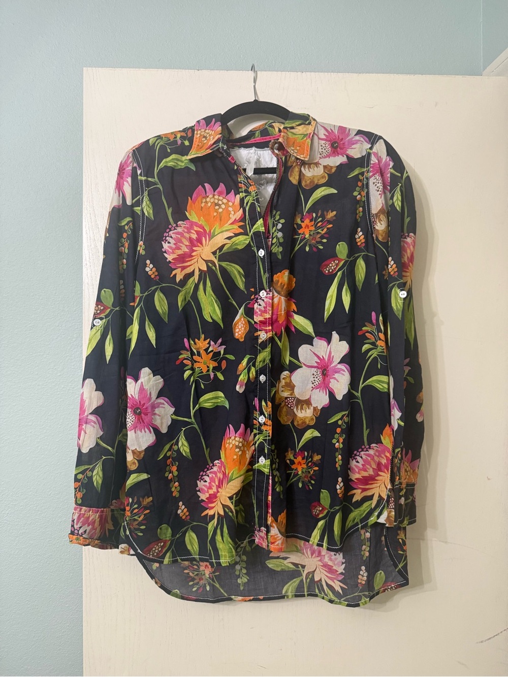 Cino Floral Button-Up Women’s Top  tropical Floral Print size L